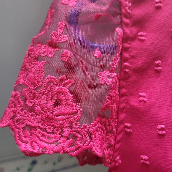 Red lacy pullover - Picture 3 of 4